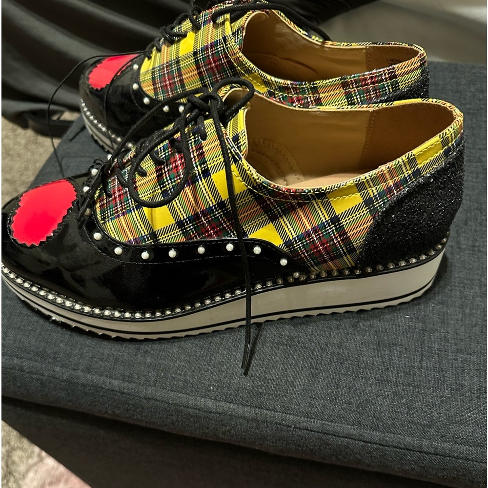Torrid Betsy Johnson plaid oxfords size 9.5